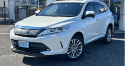 2018 TOYOTA HARRIER ZSU60W – Premium