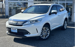 2018 TOYOTA HARRIER ZSU60W – Premium