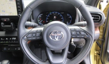 
										2022 TOYOTA YARIS CROSS MXPJ10 HYBRID Z full									