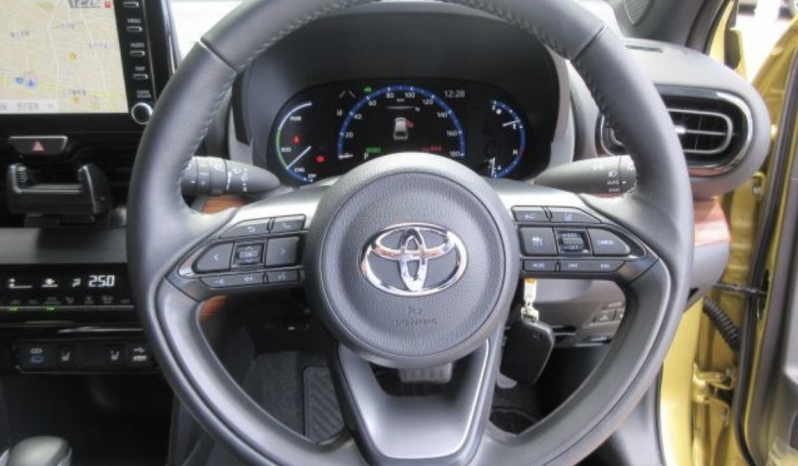 
								2022 TOYOTA YARIS CROSS MXPJ10 HYBRID Z full									