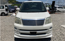 2005 TOYOTA NOAH  CBA-AZR60G X LIMITED