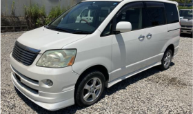 2005 TOYOTA NOAH  CBA-AZR60G X LIMITED