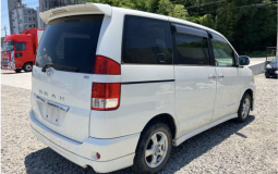 2005 TOYOTA NOAH  CBA-AZR60G X LIMITED