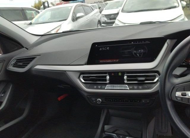 
								2020 BMW 1 SERIES  118i PLAY full									